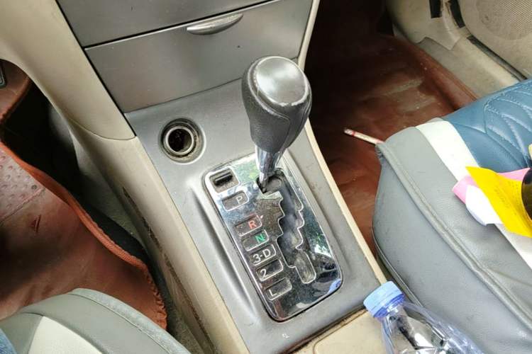 Used Toyota Corolla EX 2013 1.6L Automatic Excellence Edition Gear Lever