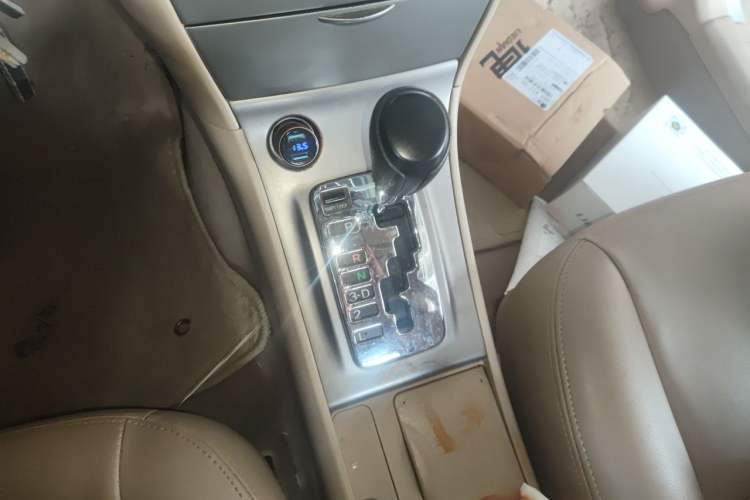 Used Toyota Corolla EX 2013 1.6L Automatic Excellence Edition Gear Lever