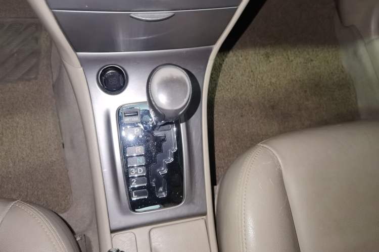 Used Toyota Corolla EX 2013 1.6L Automatic Luxury Edition Gear Lever