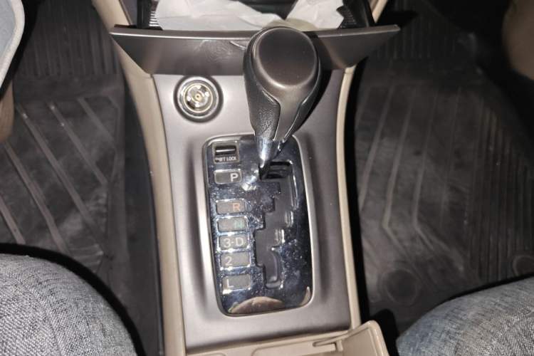 Used Toyota Corolla EX 2013 1.6L Automatic Excellence Edition Gear Lever