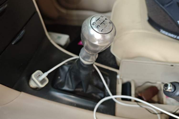 Used Toyota Corolla EX 2013 1.6L Manual Value Edition Gear Lever