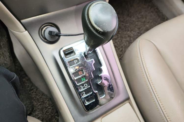 Used Toyota Corolla EX 2013 1.6L Automatic Luxury Edition Gear Lever