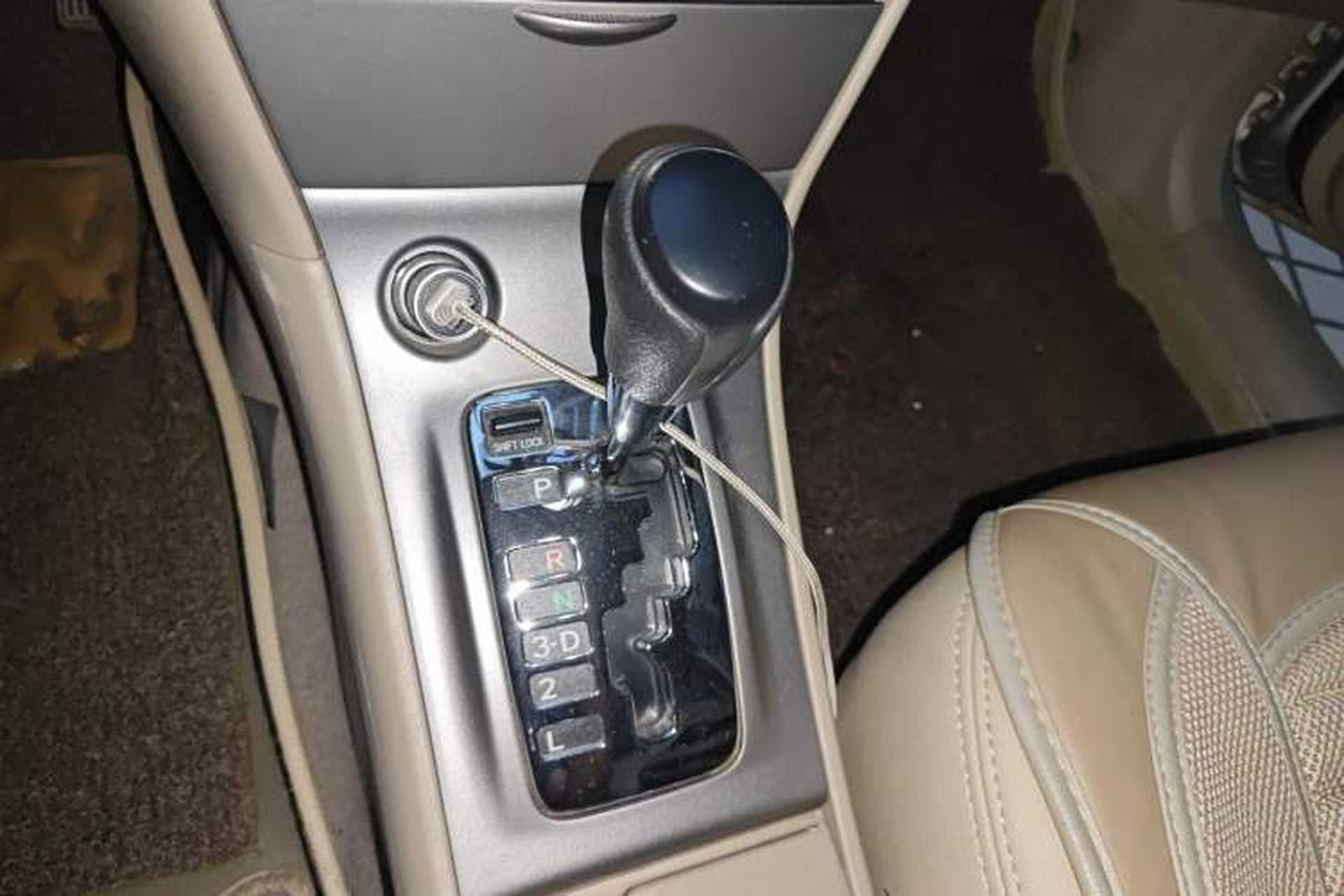 Used Toyota Corolla EX 2013 1.6L Automatic Excellence Edition Gear Lever