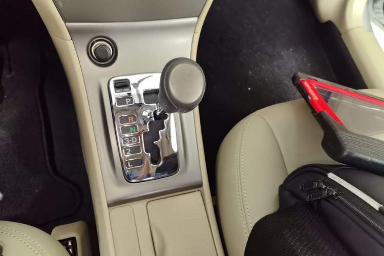 Used Toyota Corolla EX 2013 1.6L Automatic Excellence Edition Gear Lever