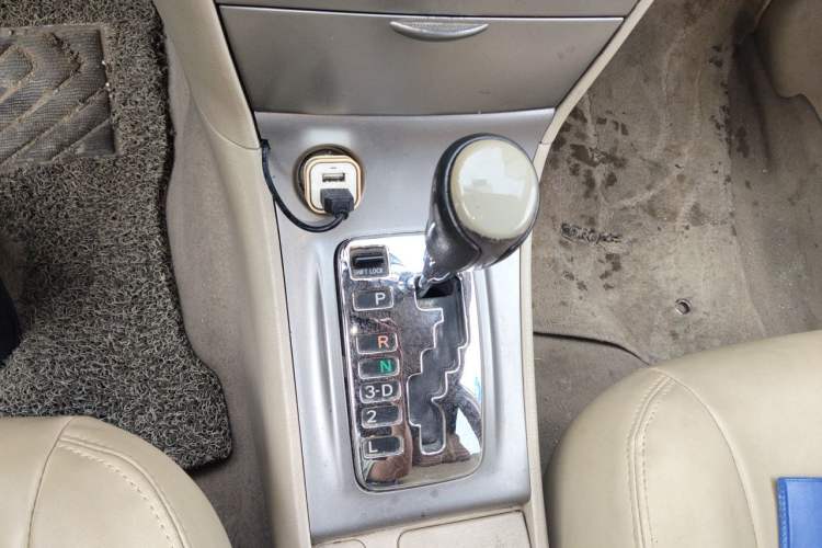 Used Toyota Corolla EX 2013 1.6L Automatic Excellence Edition Gear Lever