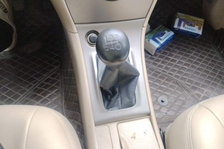 Used Toyota Corolla EX 2013 1.6L Manual Luxury Edition Gear Lever