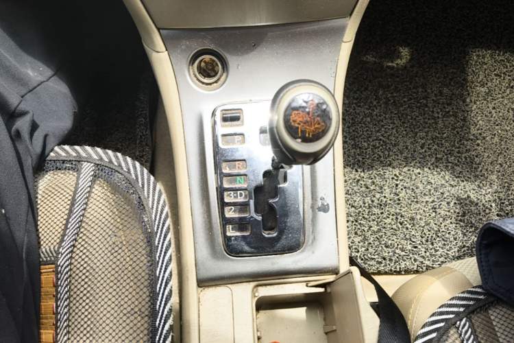 Used Toyota Corolla EX 2013 1.6L Automatic Excellence Edition Gear Lever
