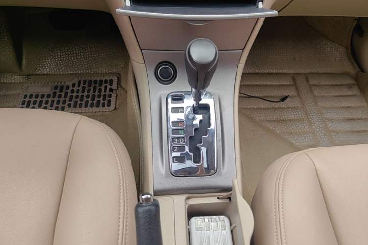 Used Toyota Corolla EX 2013 1.6L Automatic Excellence Edition Gear Lever