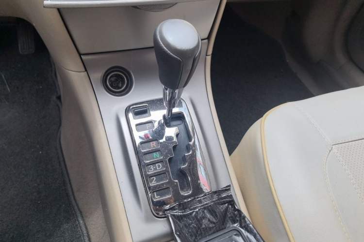 Used Toyota Corolla EX 2013 1.6L Automatic Excellence Edition Gear Lever