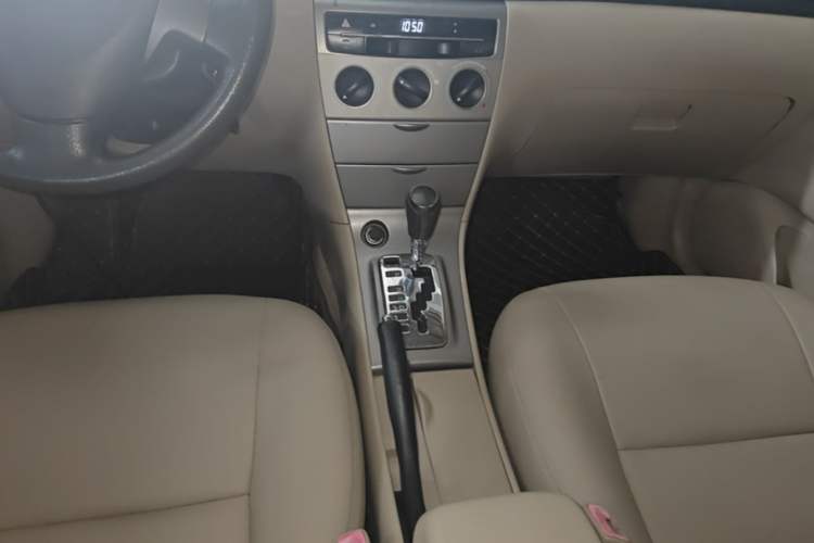 Used Toyota Corolla EX 2013 1.6L Automatic Luxury Edition Gear Lever