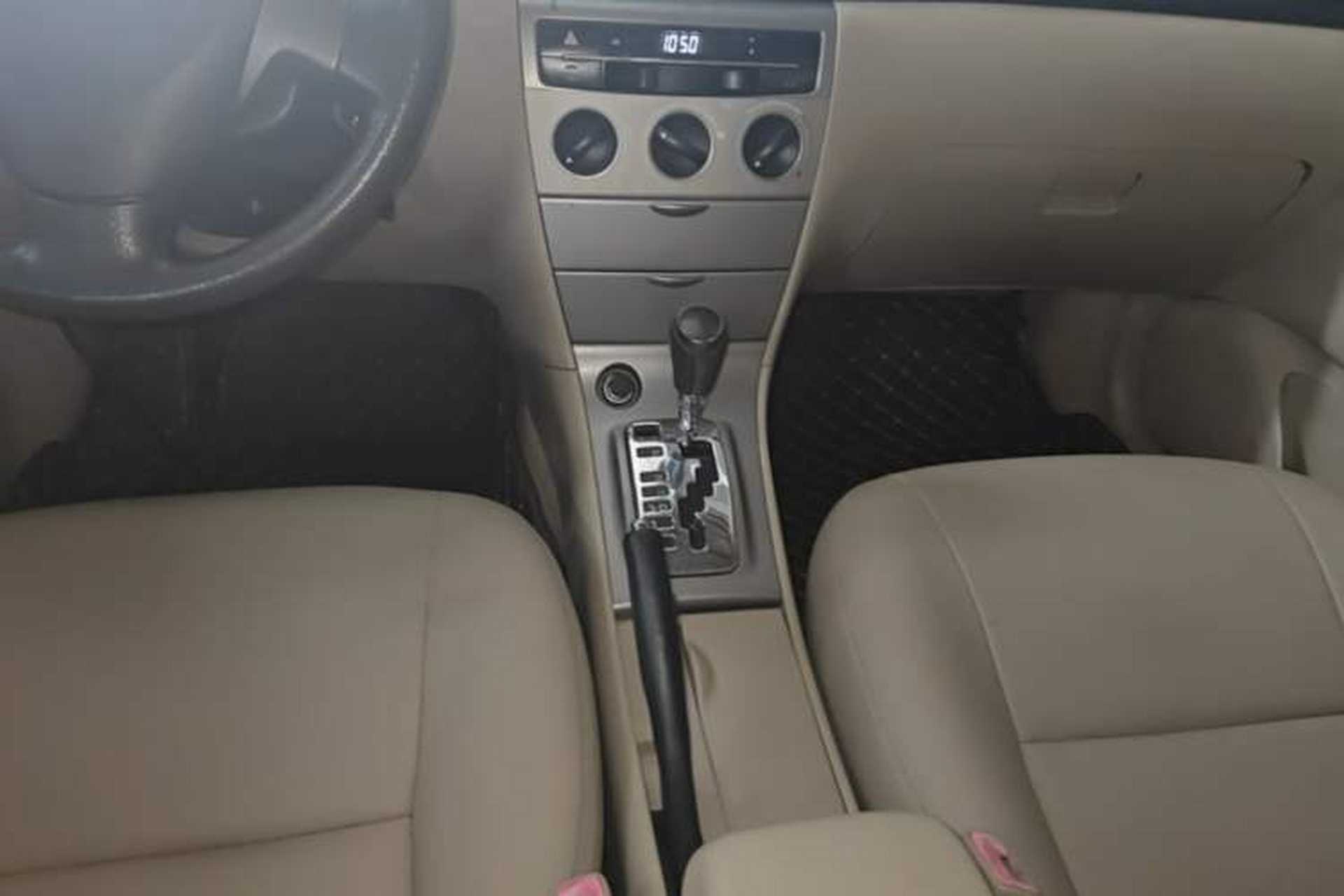 Used Toyota Corolla EX 2013 1.6L Automatic Luxury Edition Gear Lever