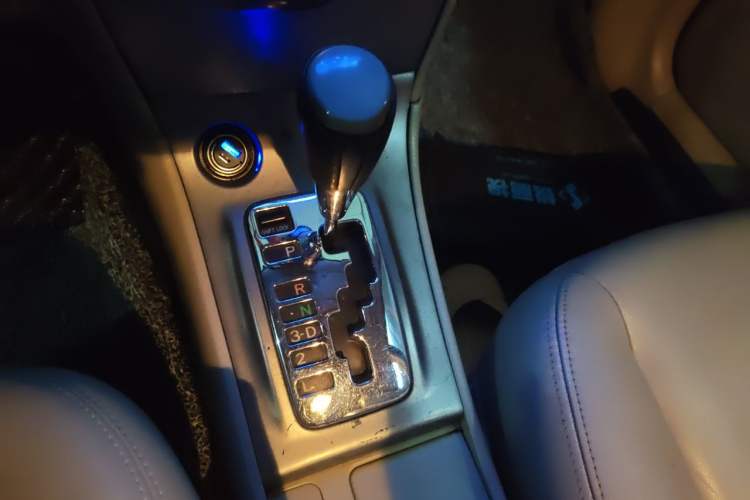 Used Toyota Corolla EX 2013 1.6L Automatic Luxury Edition Gear Lever