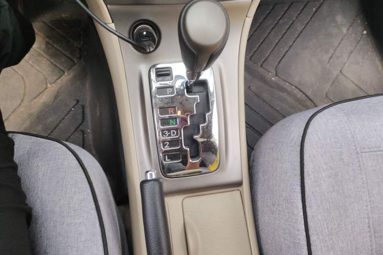 Used Toyota Corolla EX 2013 1.6L Automatic Excellence Edition Gear Lever