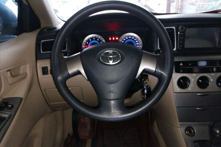 Used Toyota Corolla EX 2013 1.6L Manual Luxury Edition Interior 2