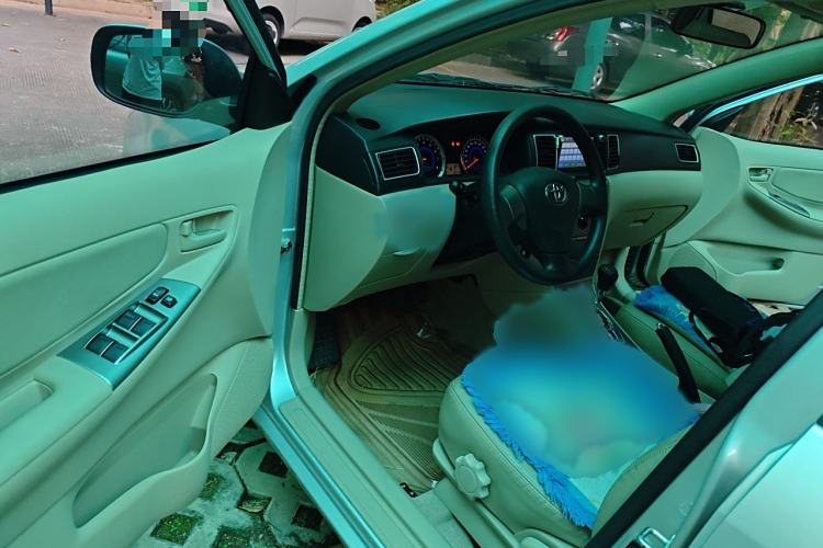 Used Toyota Corolla EX 2013 1.6L Automatic Luxury Edition Interior 3