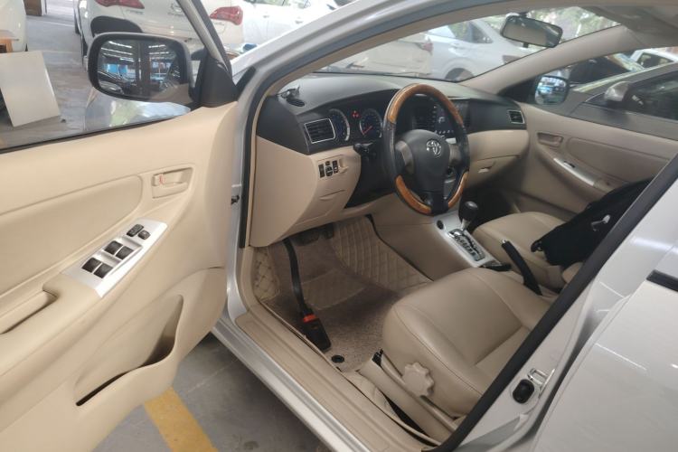 Used Toyota Corolla EX 2013 1.6L Automatic Excellence Edition Interior 3