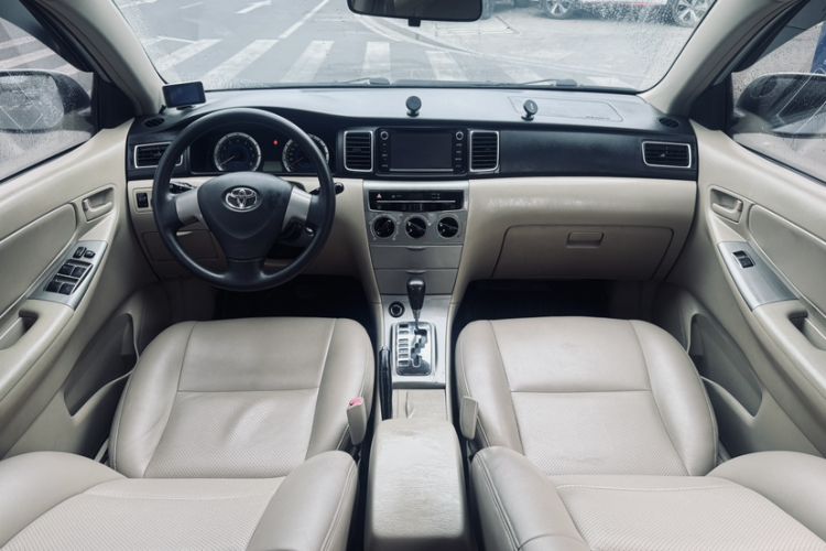 Used Toyota Corolla EX 2013 1.6L Automatic Excellence Edition Interior 4