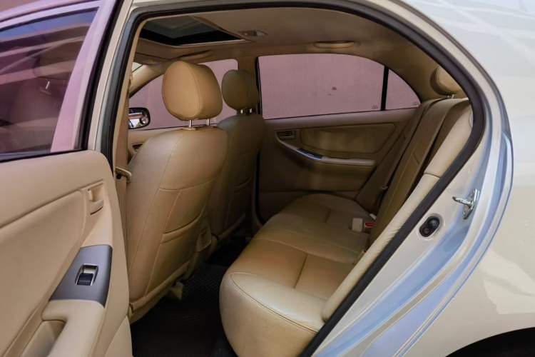 Used Toyota Corolla EX 2013 1.6L Automatic Excellence Edition Interior 5