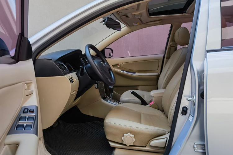 Used Toyota Corolla EX 2013 1.6L Automatic Excellence Edition Interior 6