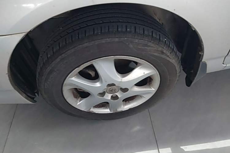 Used Toyota Corolla EX 2013 1.6L Automatic Excellence Edition Left Front Wheel Hub