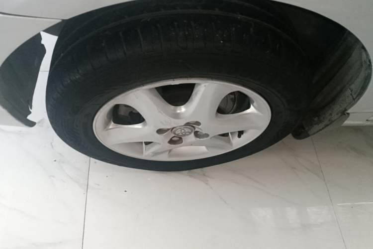 Used Toyota Corolla EX 2013 1.6L Automatic Excellence Edition Left Front Wheel Hub