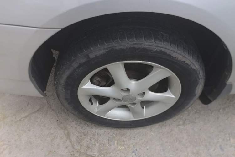 Used Toyota Corolla EX 2013 1.6L Automatic Excellence Edition Left Front Wheel Hub