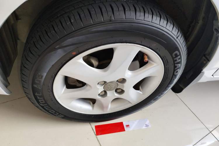Used Toyota Corolla EX 2013 1.6L Automatic Excellence Edition Left Front Wheel Hub