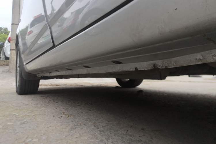 Used Toyota Corolla EX 2013 1.6L Automatic Excellence Edition Left Side Sill