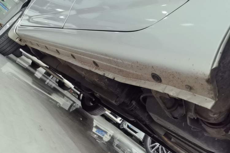 Used Toyota Corolla EX 2013 1.6L Automatic Excellence Edition Left Side Sill