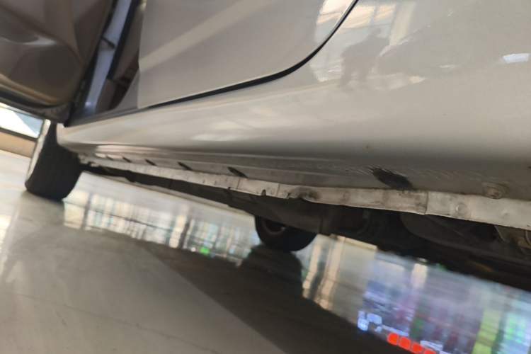Used Toyota Corolla EX 2013 1.6L Automatic Excellence Edition Left Side Sill