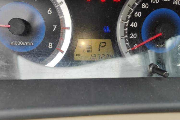 Used Toyota Corolla EX 2013 1.6L Automatic Luxury Edition Odometer Close Up