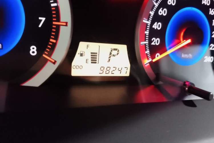 Used Toyota Corolla EX 2013 1.6L Automatic Luxury Edition Odometer Close Up