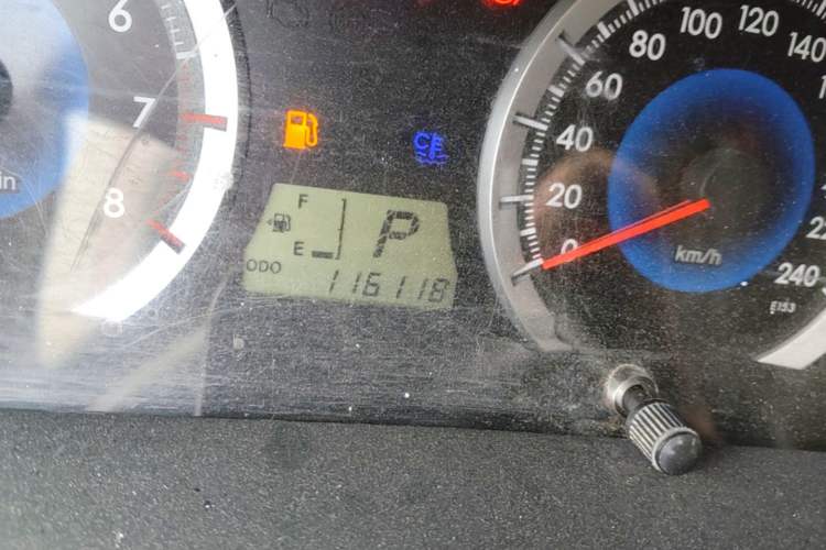 Used Toyota Corolla EX 2013 1.6L Automatic Excellence Edition Odometer Close Up