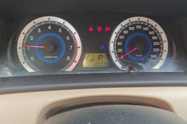 Used Toyota Corolla EX 2013 1.6L Automatic Luxury Edition Odometer Close Up