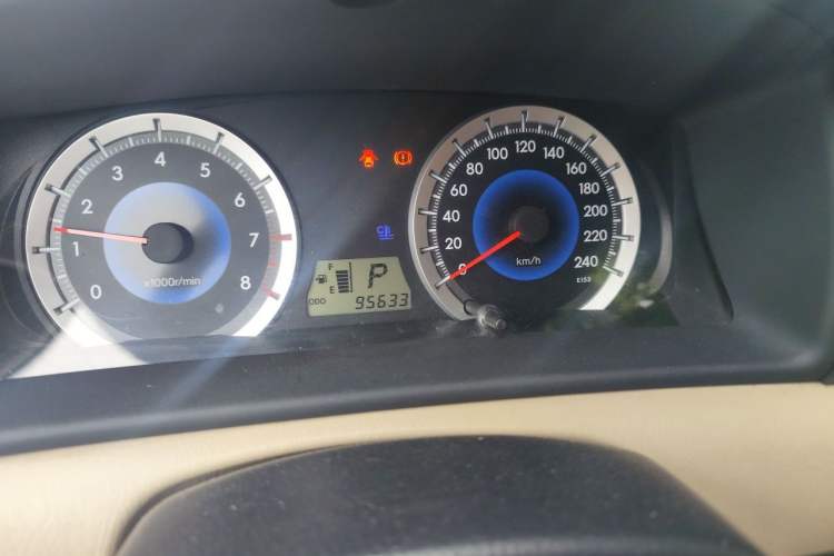 Used Toyota Corolla EX 2013 1.6L Automatic Luxury Edition Odometer Close Up
