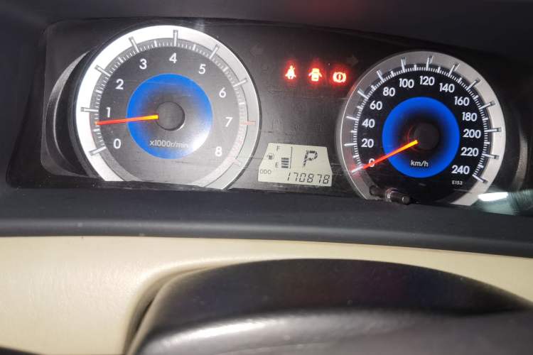 Used Toyota Corolla EX 2013 1.6L Automatic Luxury Edition Odometer Close Up