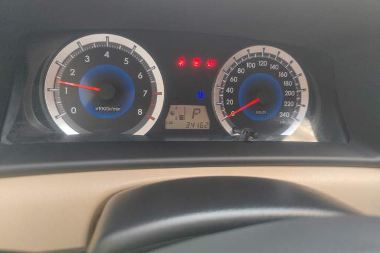 Used Toyota Corolla EX 2013 1.6L Automatic Excellence Edition Odometer Close Up