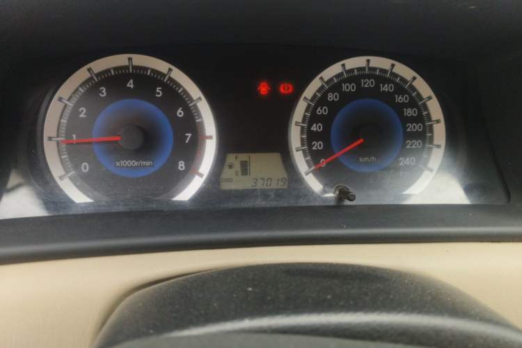 Used Toyota Corolla EX 2013 1.6L Manual Luxury Edition Odometer Close Up