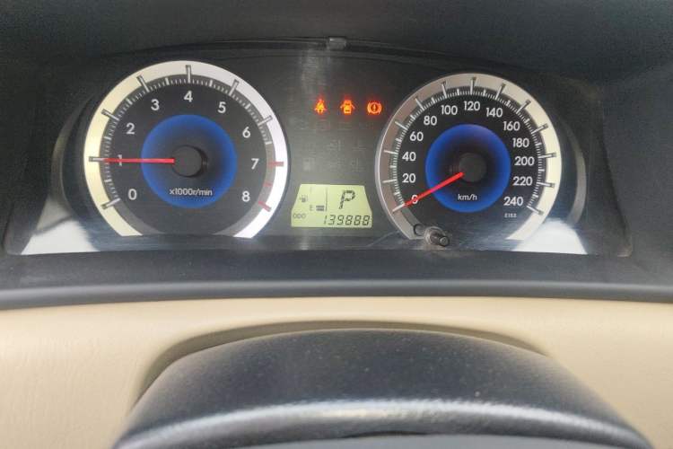 Used Toyota Corolla EX 2013 1.6L Automatic Excellence Edition Odometer Close Up