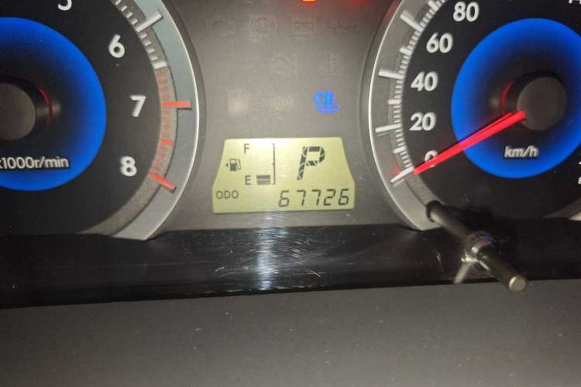 Used Toyota Corolla EX 2013 1.6L Automatic Luxury Edition Odometer Close Up