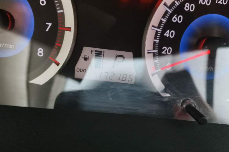 Used Toyota Corolla EX 2013 1.6L Automatic Excellence Edition Odometer Close Up