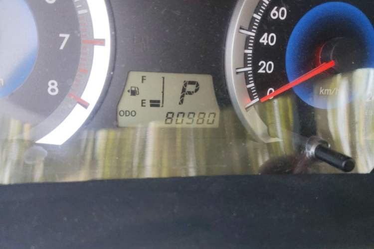 Used Toyota Corolla EX 2013 1.6L Automatic Excellence Edition Odometer Close Up