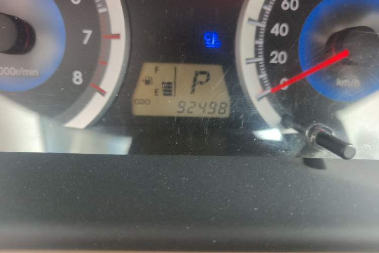 Used Toyota Corolla EX 2013 1.6L Automatic Excellence Edition Odometer Close Up