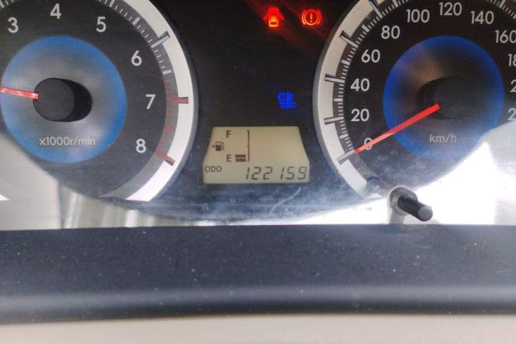 Used Toyota Corolla EX 2013 1.6L Manual Luxury Edition Odometer Close Up