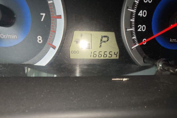 Used Toyota Corolla EX 2013 1.6L Automatic Luxury Edition Odometer Close Up