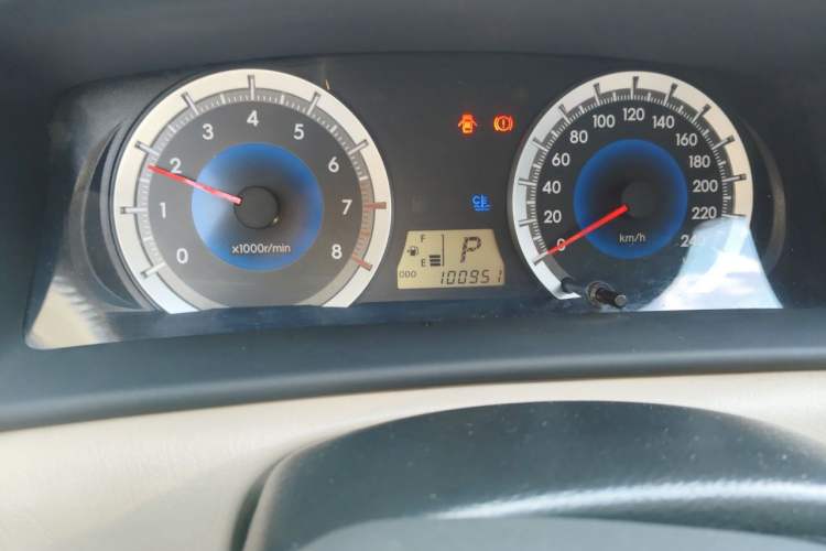 Used Toyota Corolla EX 2013 1.6L Automatic Luxury Edition Odometer Close Up