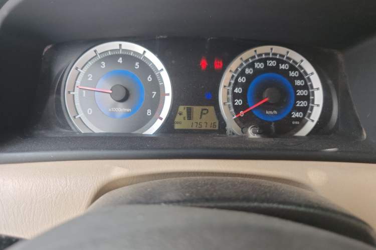 Used Toyota Corolla EX 2013 1.6L Automatic Luxury Edition Odometer Close Up