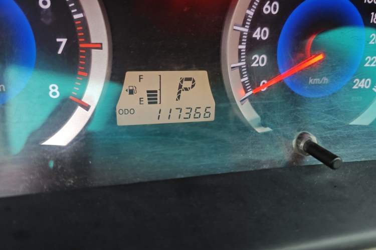 Used Toyota Corolla EX 2013 1.6L Automatic Excellence Edition Odometer Close Up