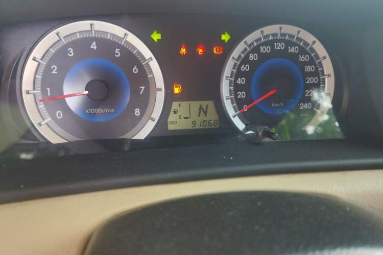 Used Toyota Corolla EX 2013 1.6L Automatic Excellence Edition Odometer Close Up
