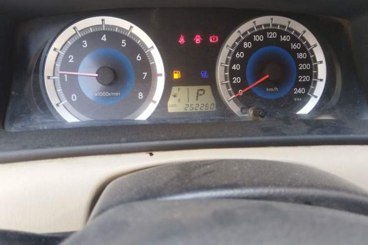 Used Toyota Corolla EX 2013 1.6L Automatic Excellence Edition Odometer Close Up